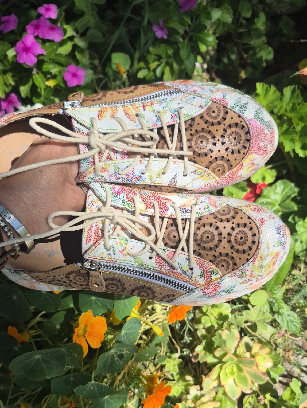 L'ATISTE Jazzie Floral Perforated Sneakers - White, Tan, Pink, Green